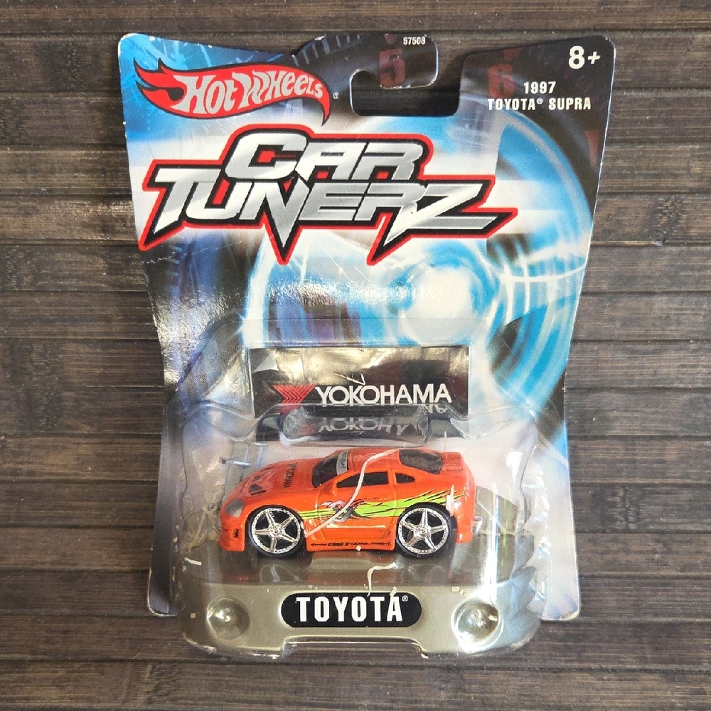 Hotwheels HOT TUNERZ FAST & FURIOUS 1997 TOYOTA SUPRA mini car